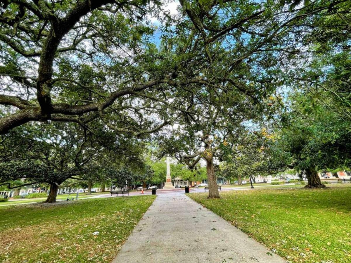 Walk To Downtown Seafood Market Bay Views Pensacola Exteriör bild